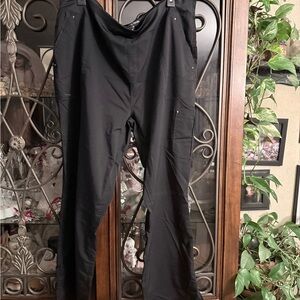 Healing Hands Women's Black Cargo Pants